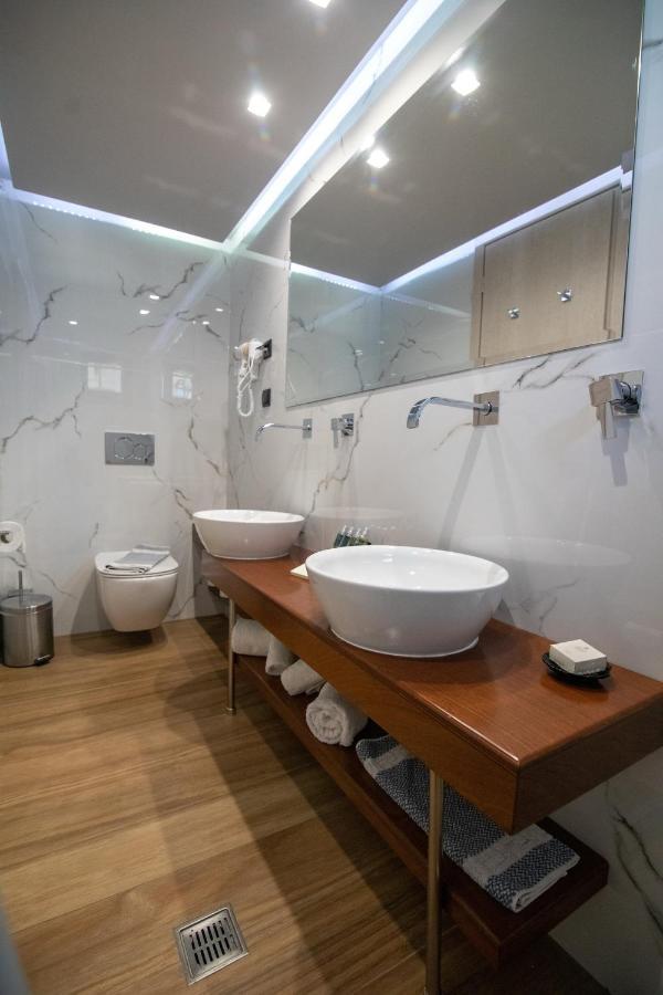 Aianteion Bay Luxury Hotel & Suites Aiandion Ngoại thất bức ảnh