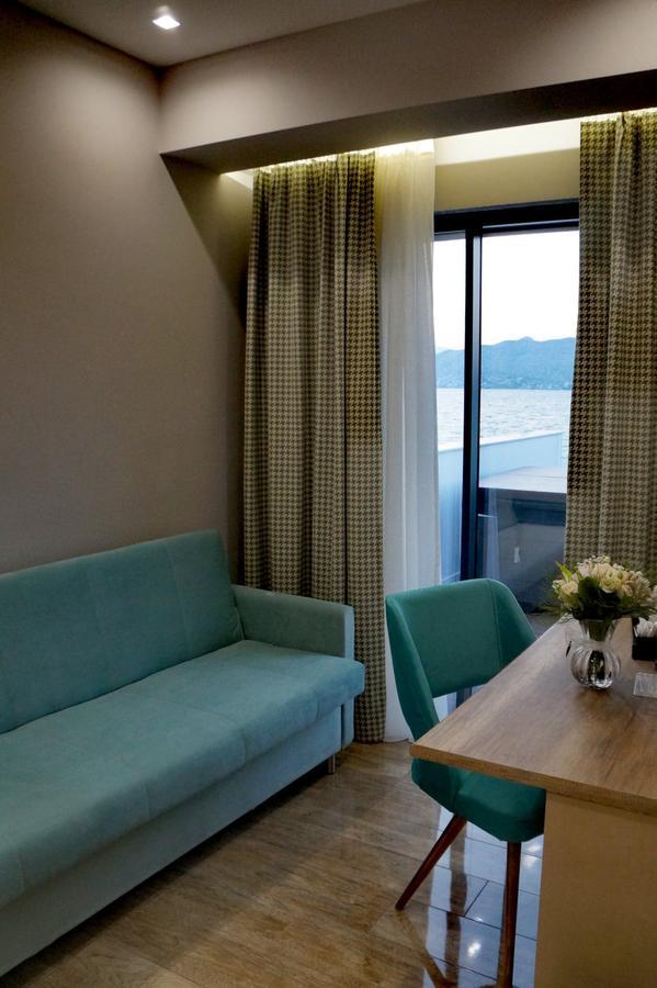 Aianteion Bay Luxury Hotel & Suites Aiandion Ngoại thất bức ảnh